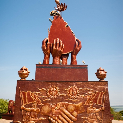 Jaffna - pomník - TravelMapsGuide.com