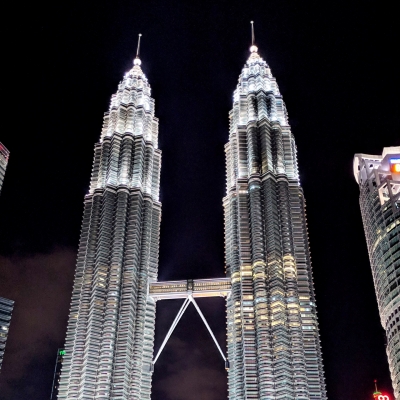 Kuala Lumpur, Petronas Towers | TravelMapsGuide.com